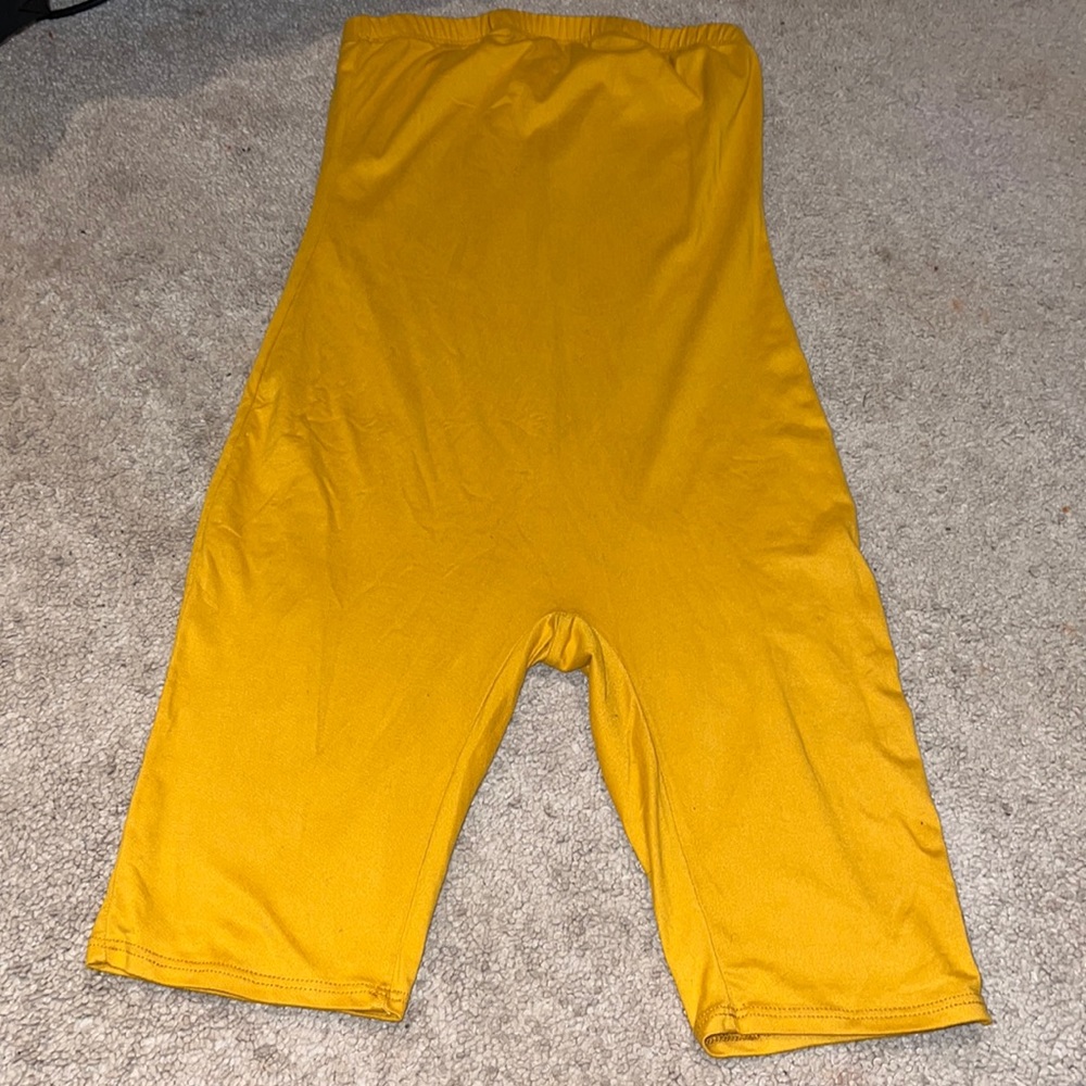 Mustard yellow strapless stretchy romper